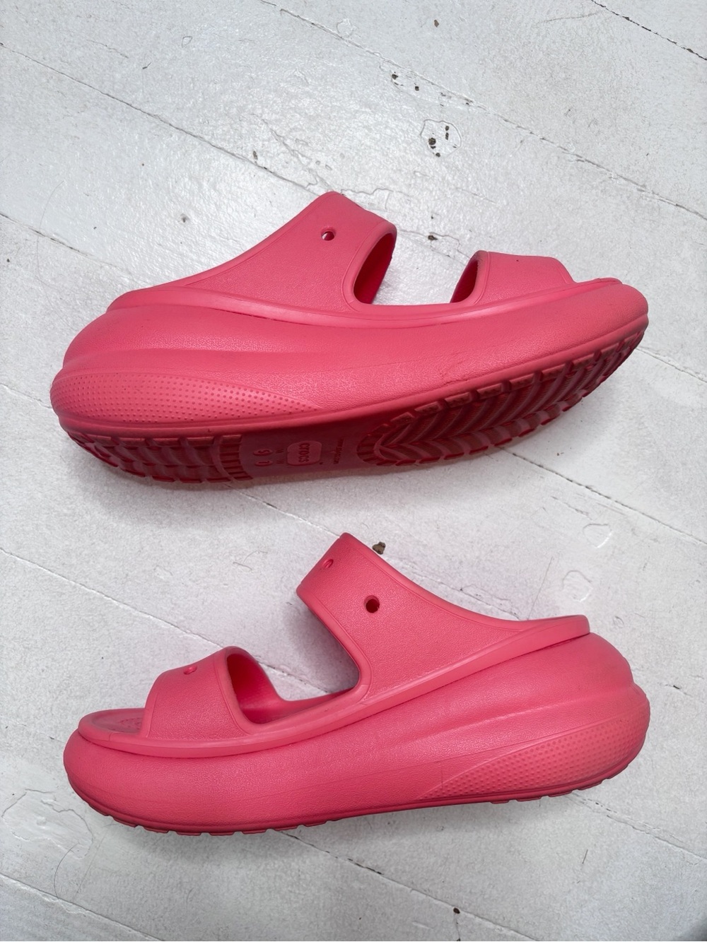 Crocs Classic Crush Platform Sandals Pink Size 7